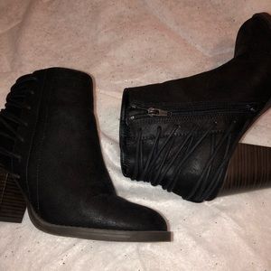 Black candie’s booties 8